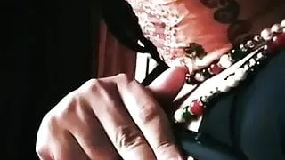 Desi Doodhwali Bhabhi Nina in saadhee removing her blouse.