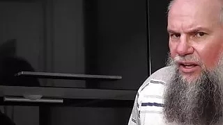 Breakfest with teenager gets hot with cum swallowing