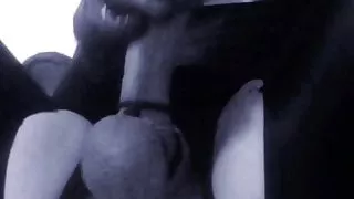 Spaß mit Fickmaschine und neuen Titten