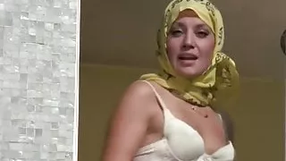 Meral Orhonsay Koseyi Donen Adam