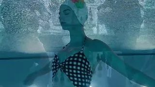 Anya Taylor-Joy - ''The Queen's Gambit'' s1e04 4