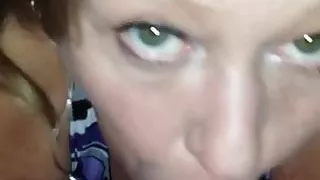 Sexy MILF Sucking Dick