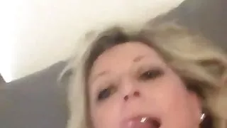 Sexy Chubby MILF Toys Herself