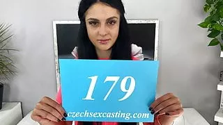 Photoshoot turns into cum party