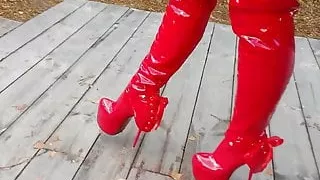 Lady L wait and smoking.