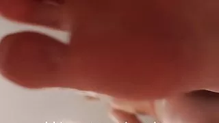 Giantess makes you lick feet-Furiyssh