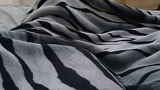 Juicy Muslim has anal sex with boyfriend under blanket