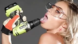 Eat Something Masha Diduk, Stephanie Knight