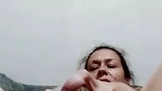 Galina skuchayet doma odna