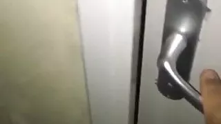 Surprise quand le mari rentre du boulot