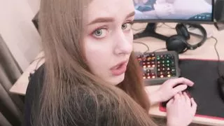 Stepdad Brutally Fucks Stepdaughter Who Didn't Expect Him to Come