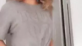 Sexy Girl Strip and Play