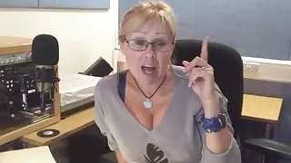 Yummy Blonde Milf Cleavage Huge Tits!