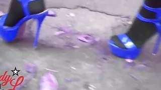 Lady L sexy walking with extreme bluek high heels.