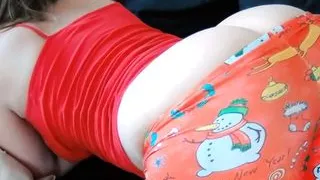 Surprise for stepsister and her ass on Christmas morning!