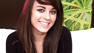 Russian teen sucks a fat cock in this amateur video