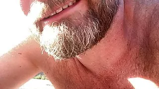 Seattle Step Dad Talking Dirty am Nacktstrand