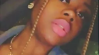 Bright-eye wit dem pink juicy lips