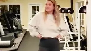 Blond peeing in her pants