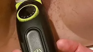 Ivana gets her hairy Pussy shaved