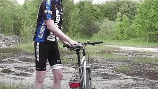 Randon Starait fickt mit seinem Fahrradsattel