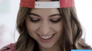 Petite hottie gets creampied