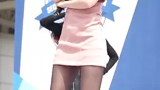 Korean show girl in black pantyhose and heels 2