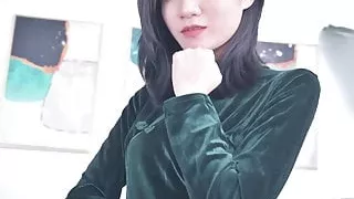 Asian pantyhosed legs lady style