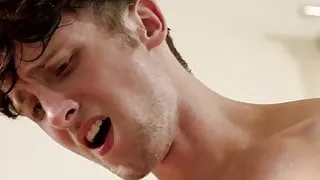 Soldier sucks rims and raw fucks