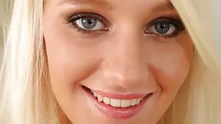 Erotic Slideshow: The Blondes