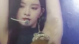 Everglow Wang Yiren Cum on her Armpits twice dry and piss