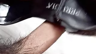 Me cojo hermosos tacones high  heels shoejob