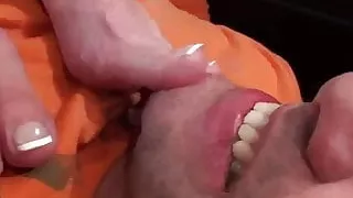 Repairman asked To Worship Feet