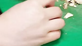 Ehemann lässt Frau andere Männer in der Küche ficken