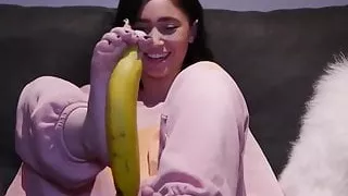 banana feet