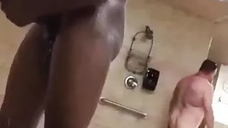 Geiler Mann in der Dusche