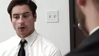 Pretty muscle jock fucks kinky bearded hunk in the office