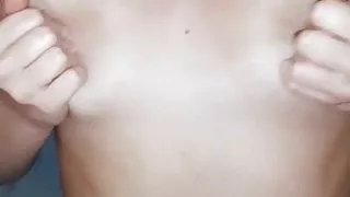 Mr me prend, joui sur ma petite chatte et me reprend