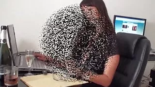 asian office chief smoking