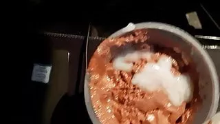 Pudding mit Sperma - Spermapudding essen