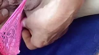 Une jolie petite chatte