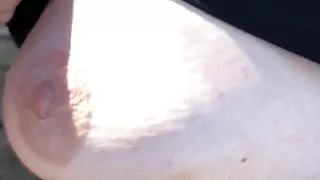 Des jolies petit seins