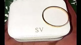 Ich bin hier kann reden beschäftigt