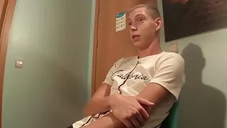 HE CAN'T BEAR IT!!! Dude tried to watch his girlfriend being fucked