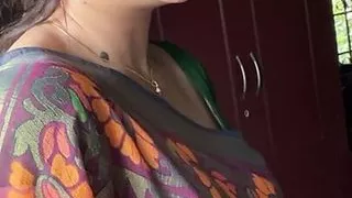 sexy Indian Aunty Sexy Green Saree