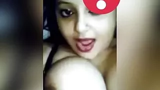 Callgirl on whatsapp removing clothes