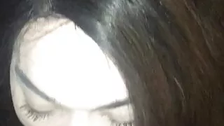 Hübsche Latina Transe Lutscht Schwanz