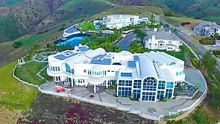 E1ephant Man - 1talian Badne$$ (ass video music)