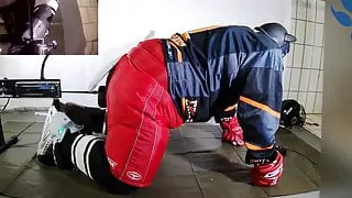 Hockey pup getting used by F-Machine with 6,8 cm toy