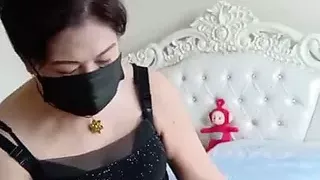 Asian Mature wants to fuck